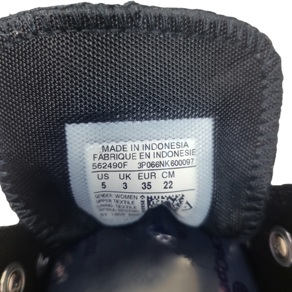 Converse Women's Chuck Taylor All Star Wonderland High Top Shoes Size 5 - Picture 11 of 11